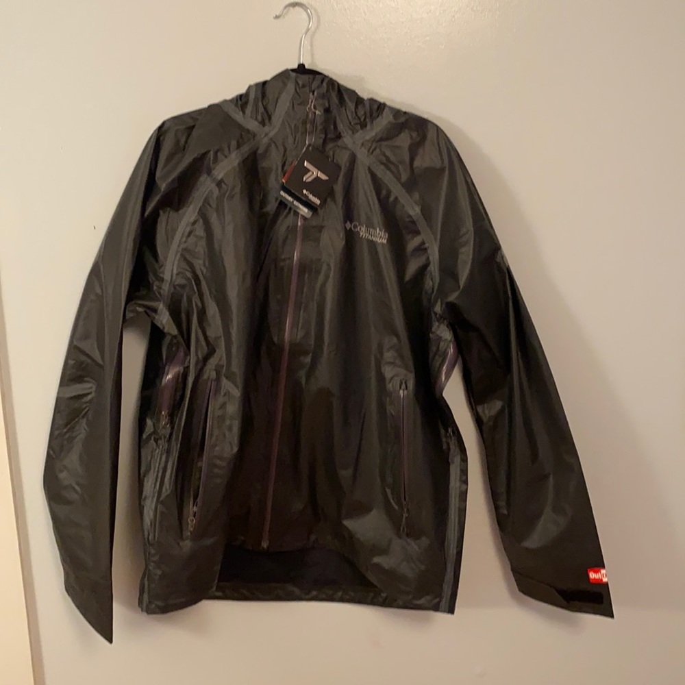 NWT! Columbia titanium outdry extreme rain shell